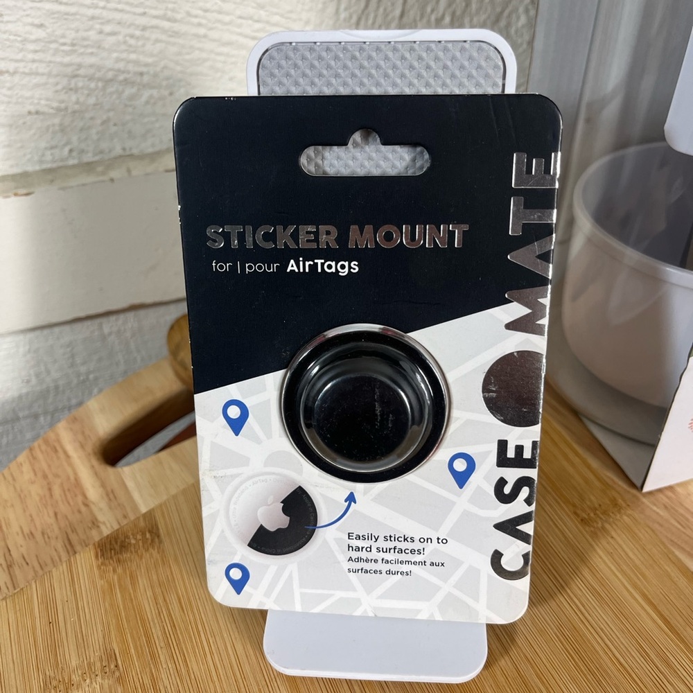Case-Mate Black Sticker Mount for AirTags